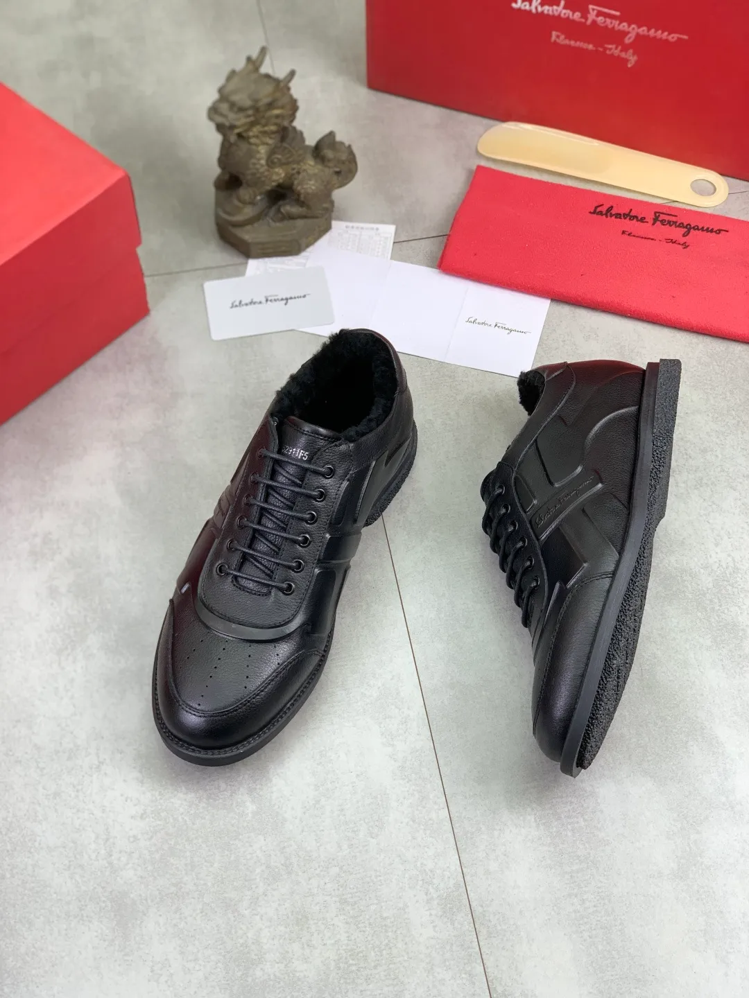 Men's Men's Shoes P560💰[New Style] Maoli 🆘[Salvatore Ferragamo] Ferragamo's latest casual business leather shoes for men! Listed simultaneously! The fabric is made of specially imported original calfskin, the lining is made of imported warm fleece, and the original combination outsole is absolutely luxurious and leads the fashion trend. Matching code: 39-44 (45 customized) 5️⃣ colors available